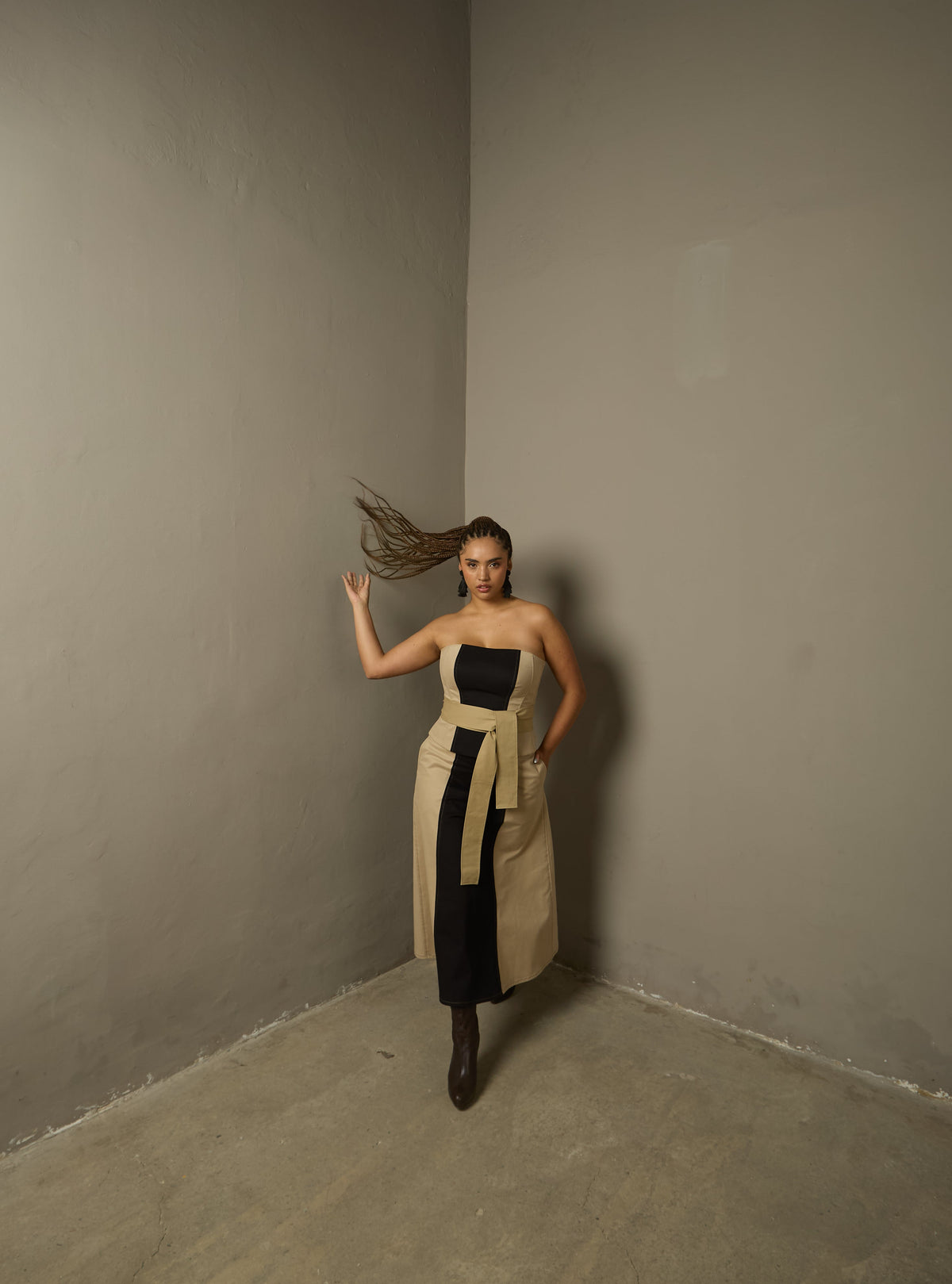 Del Salón Privado a las Pasarelas del Mundo: El Nacimiento de las Semanas de la Moda